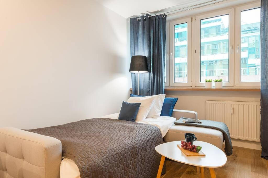 Rondo Onz P&O Serviced Apartments Warsaw Exterior photo